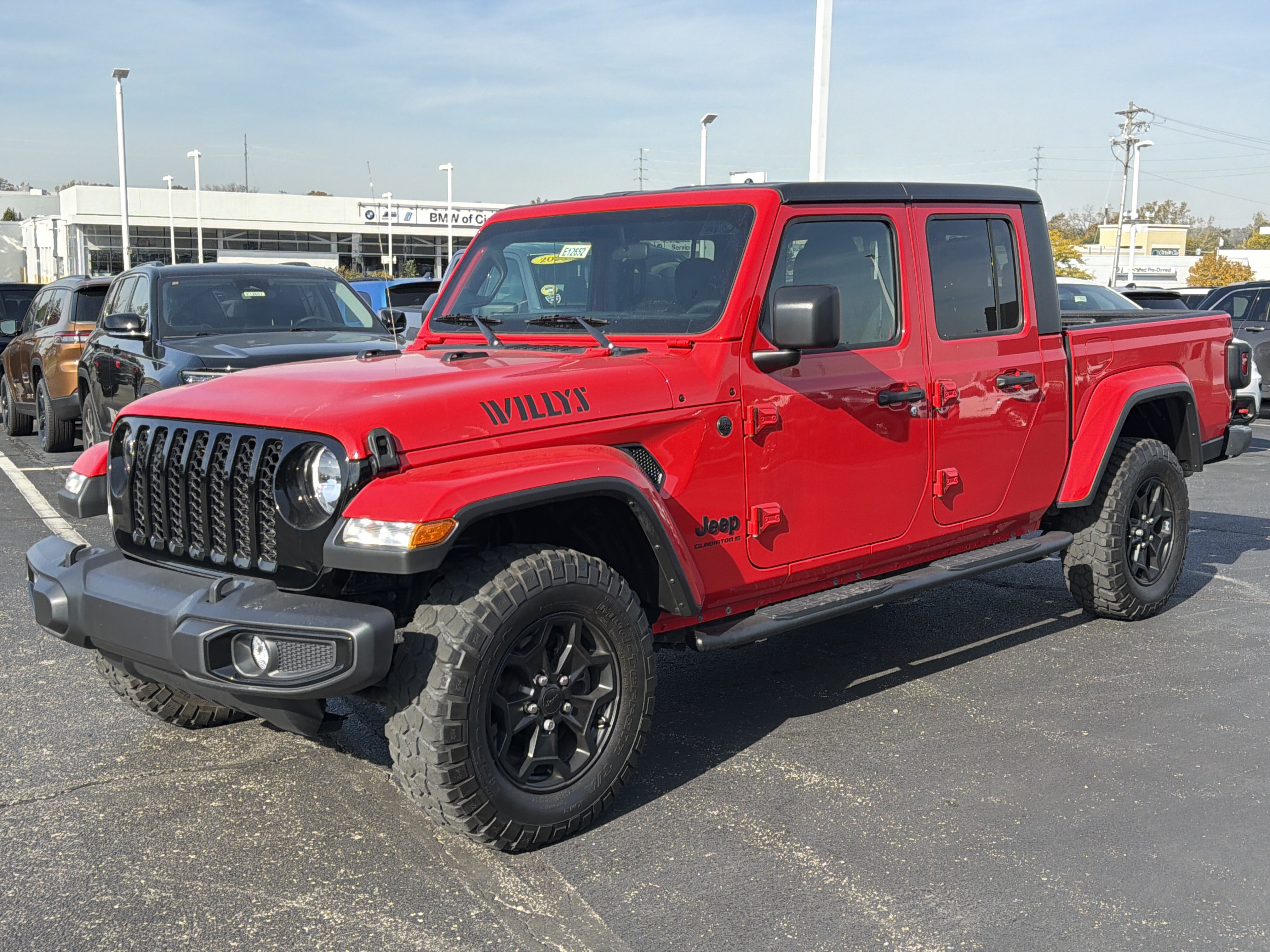 Used 2023 Jeep Gladiator Sport AWD/4WD image 4