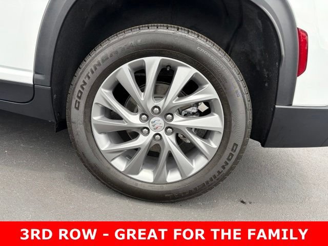 Used 2025 Buick Enclave Preferred FWD image 10