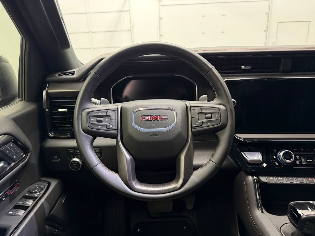 Used 2025 GMC Sierra 1500 AT4 w/ Technology Package AWD/4WD image 24
