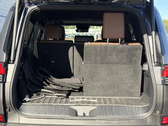 Used 2024 Lexus GX 550 w/ Accessory Package (Z1) AWD/4WD image 19