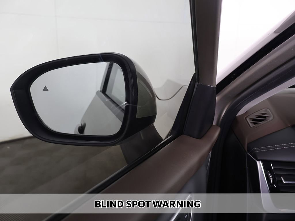 Used 2023 Nissan Rogue Platinum image 6