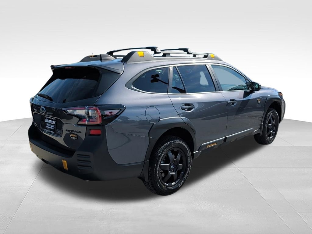 Used 2025 Subaru Outback Wilderness AWD/4WD image 5
