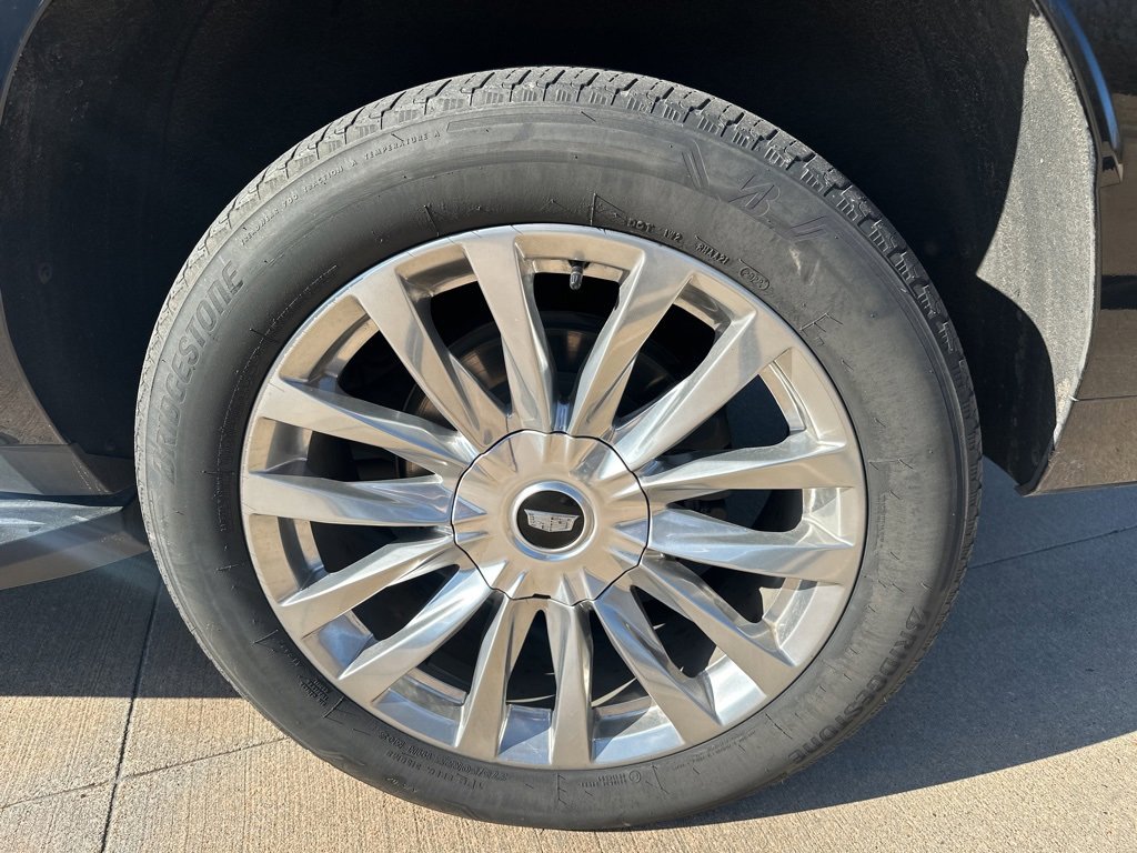 Used 2023 Cadillac Escalade ESV Premium Luxury image 10