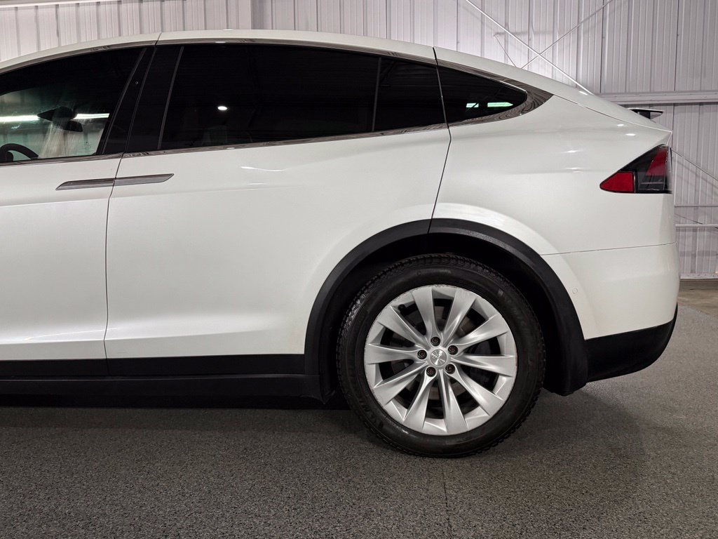 Used 2019 Tesla Model X Long Range AWD/4WD image 14