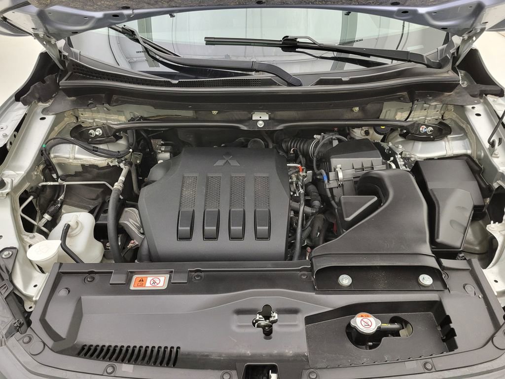 Used 2025 Mitsubishi Eclipse Cross SE image 43