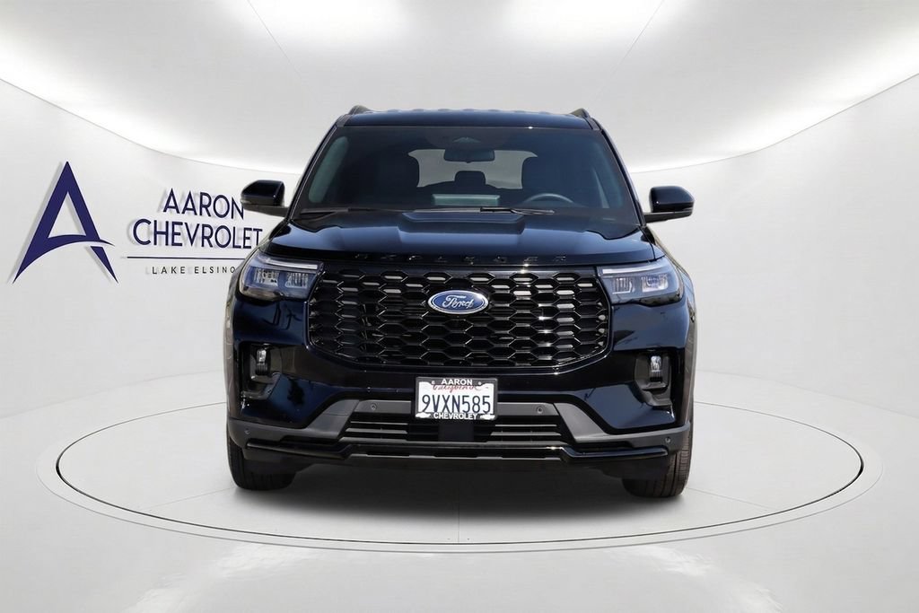 Used 2025 Ford Explorer ST-Line w/ Premium Package RWD image 2