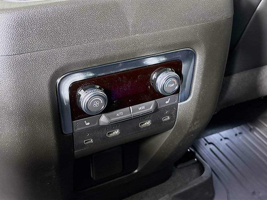 New 2026 GMC Yukon XL Denali w/ Denali Reserve Package AWD/4WD image 27