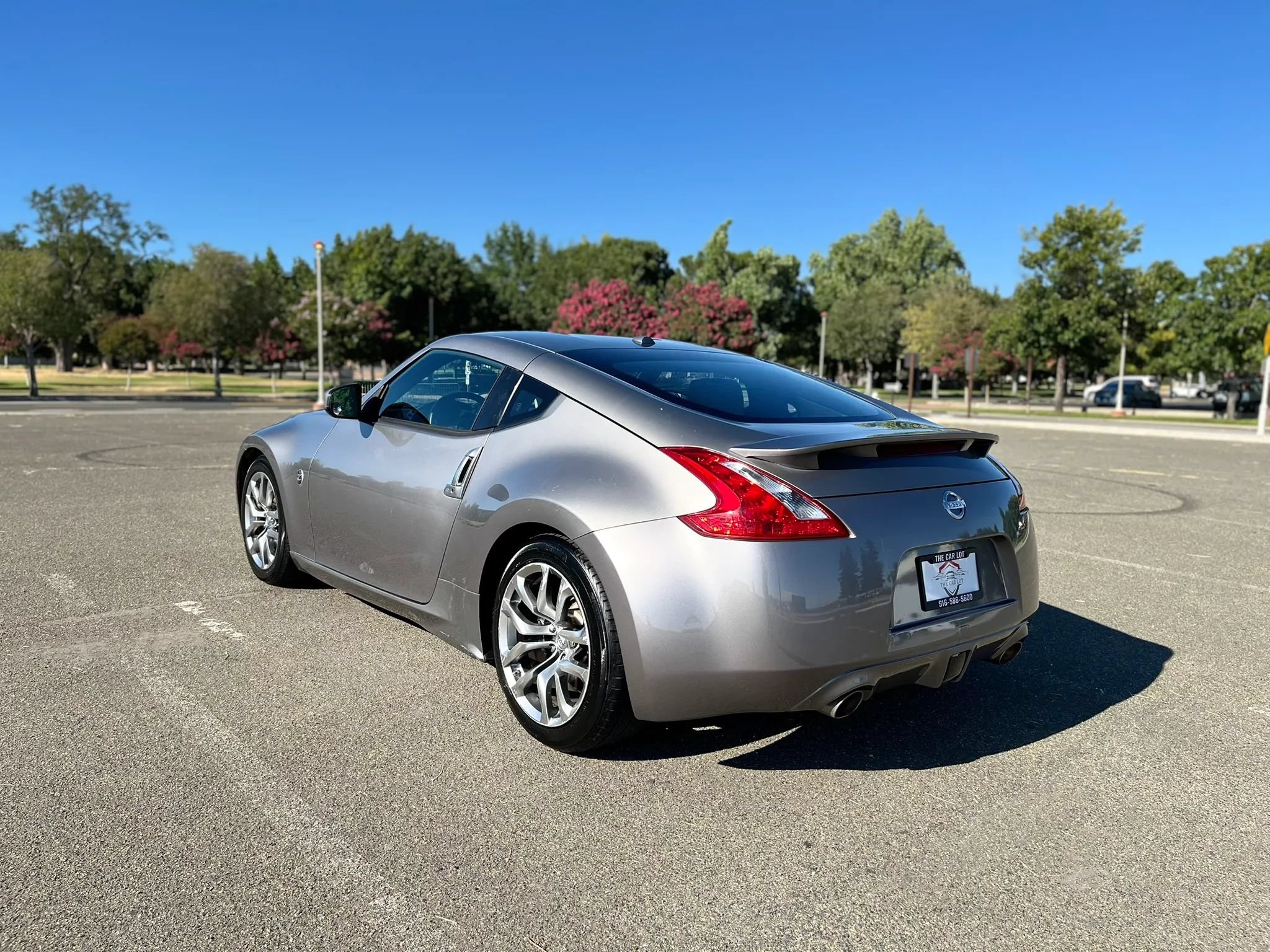Used 2010 Nissan 370Z Touring w/ Sport Pkg RWD image 7