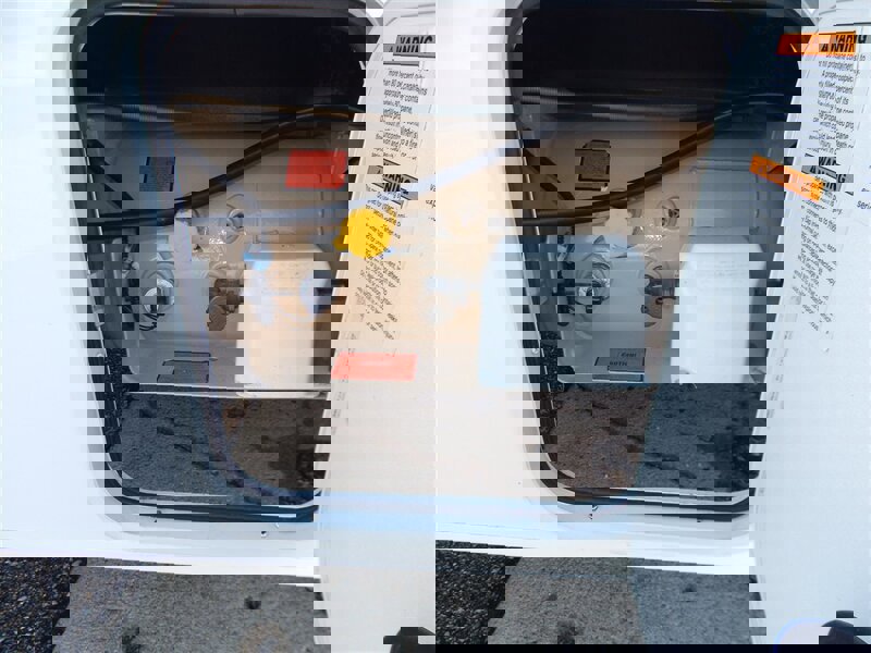 Used 2015 Mercedes-Benz Sprinter 3500 image 23