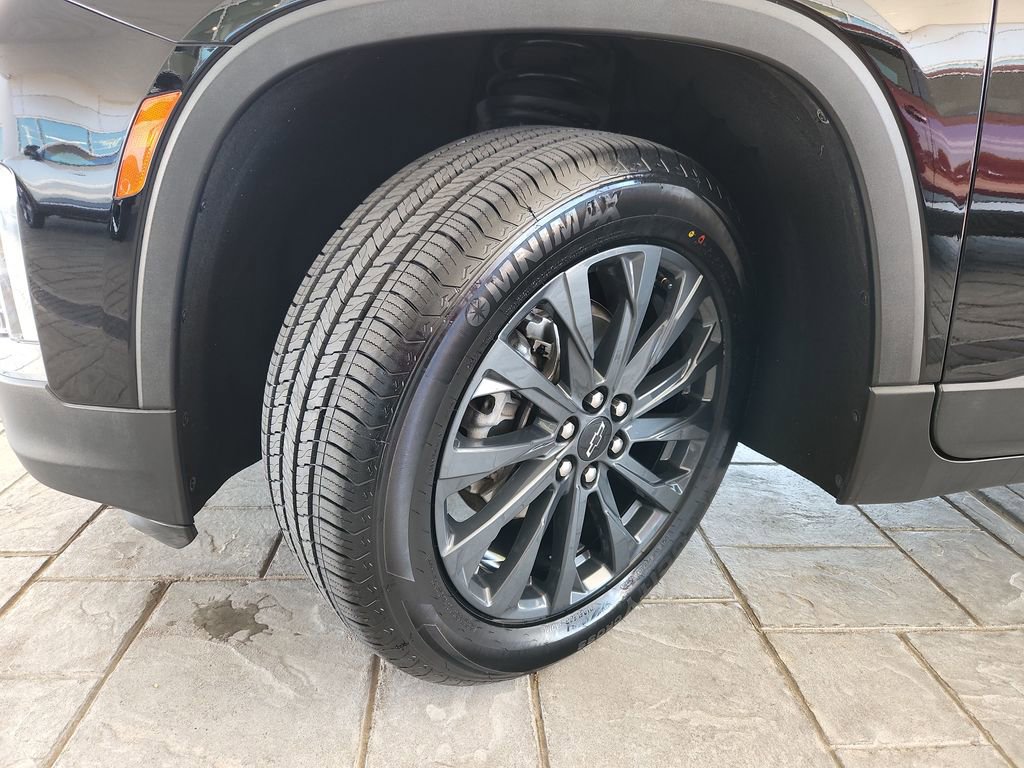 Used 2023 Chevrolet Traverse RS w/ LPO, Floor Liner Package image 33