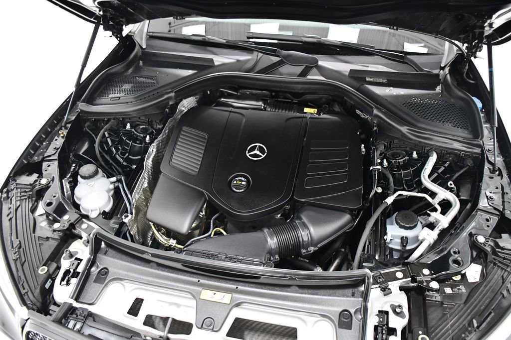Certified 2025 Mercedes-Benz GLC 300 4MATIC image 6