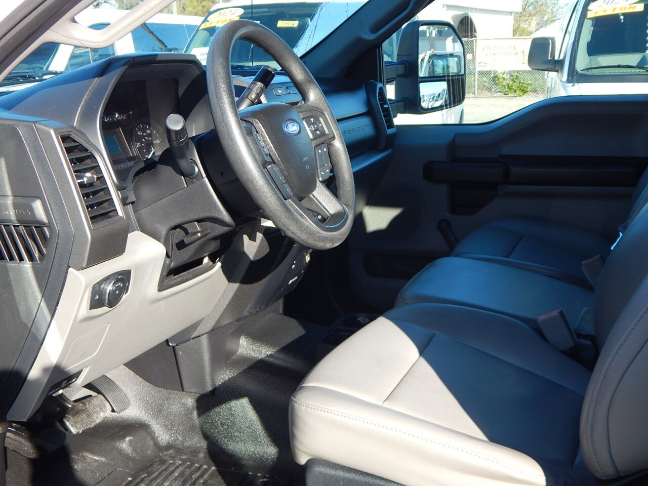 Used 2018 Ford F450 XL w/ Trailer Tow Package image 2