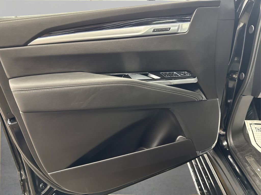 Used 2025 Cadillac Escalade Sport w/ Touring Package image 25