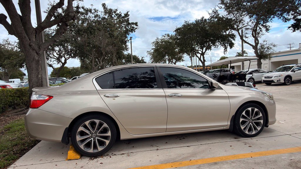 Used 2014 Honda Accord Sport image 7