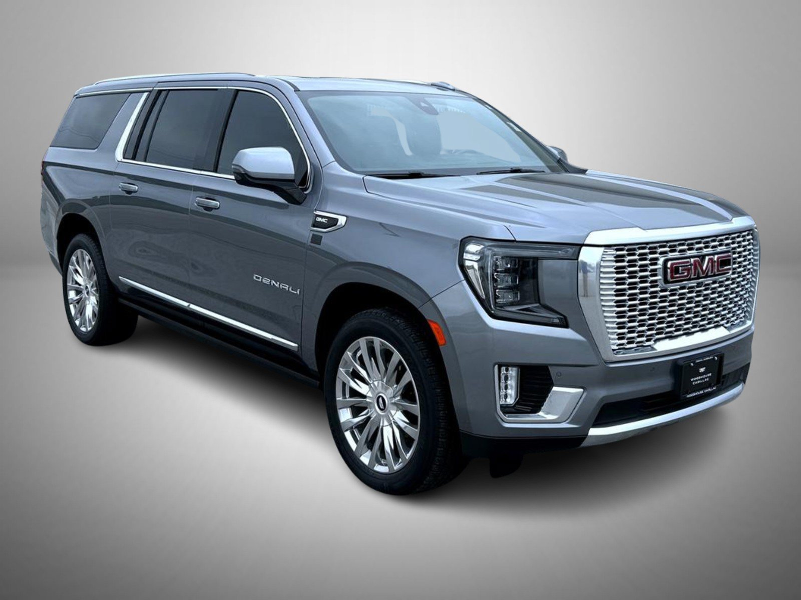 Used 2022 GMC Yukon XL Denali w/ Denali Premium Package AWD/4WD image 3