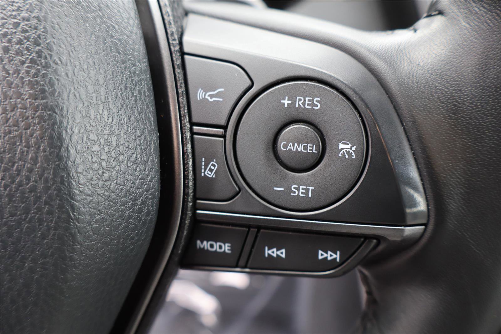 Used 2023 Toyota Camry SE image 17