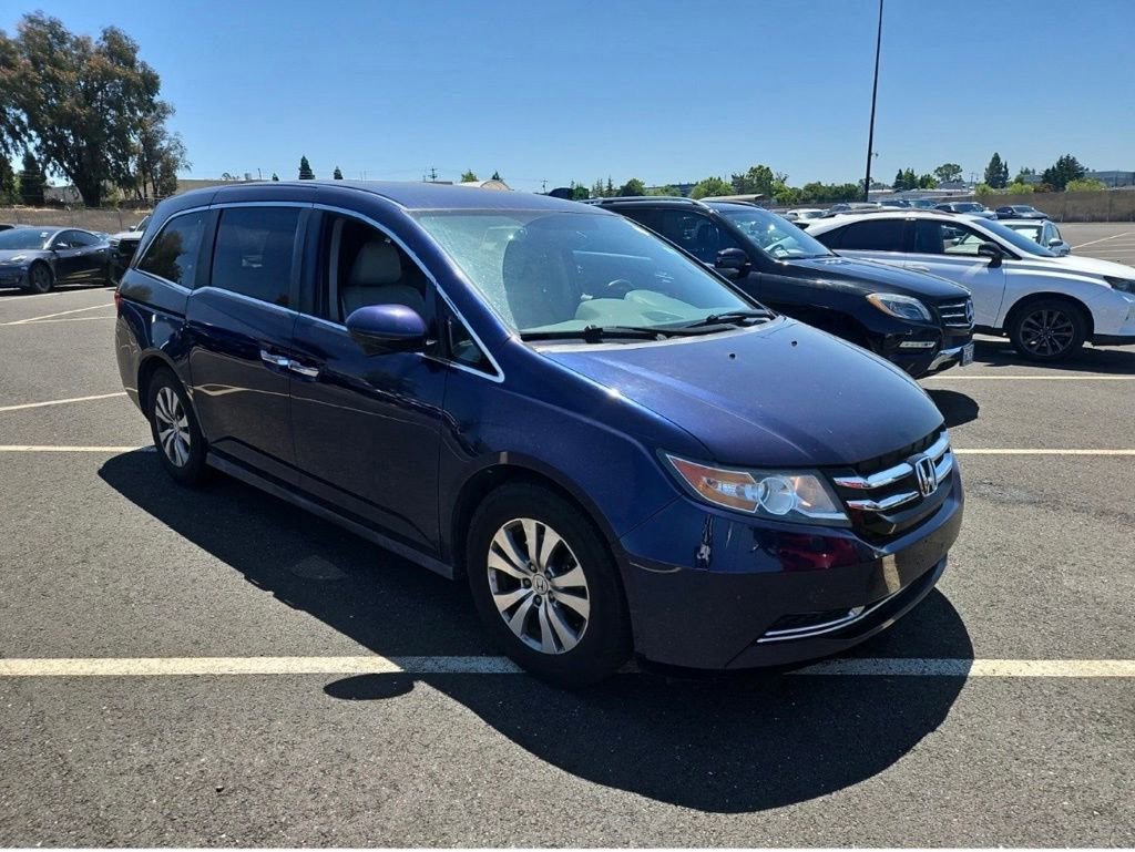 Used 2016 Honda Odyssey SE image 2