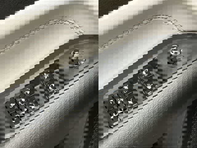 Used 2025 Jeep Compass Limited image 20