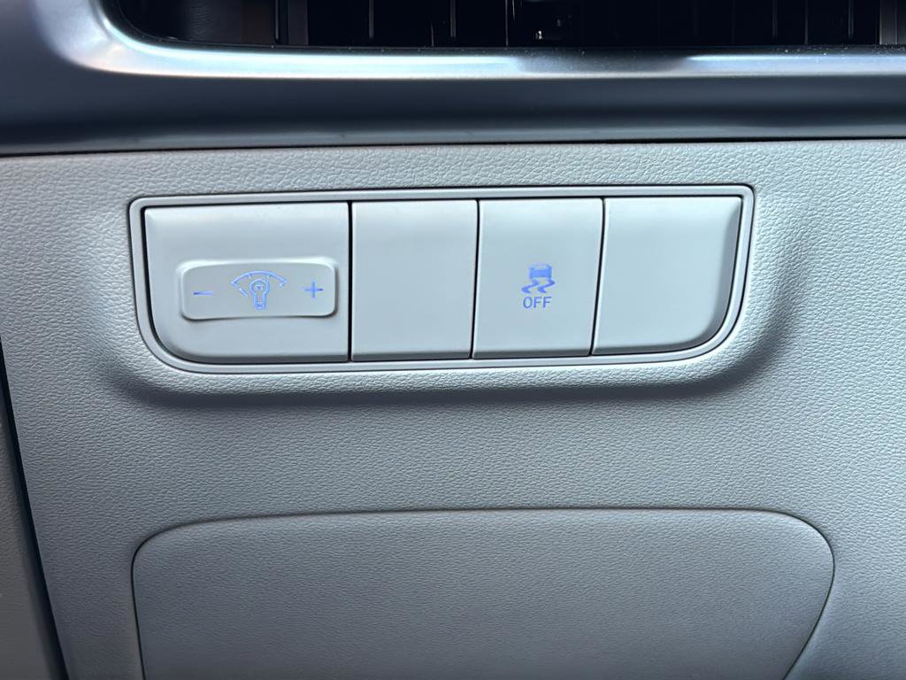 Certified 2025 Hyundai Tucson SE FWD image 32