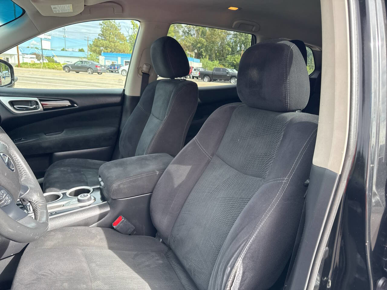 Used 2016 Nissan Pathfinder SV w/ SV Cold Weather Package image 12