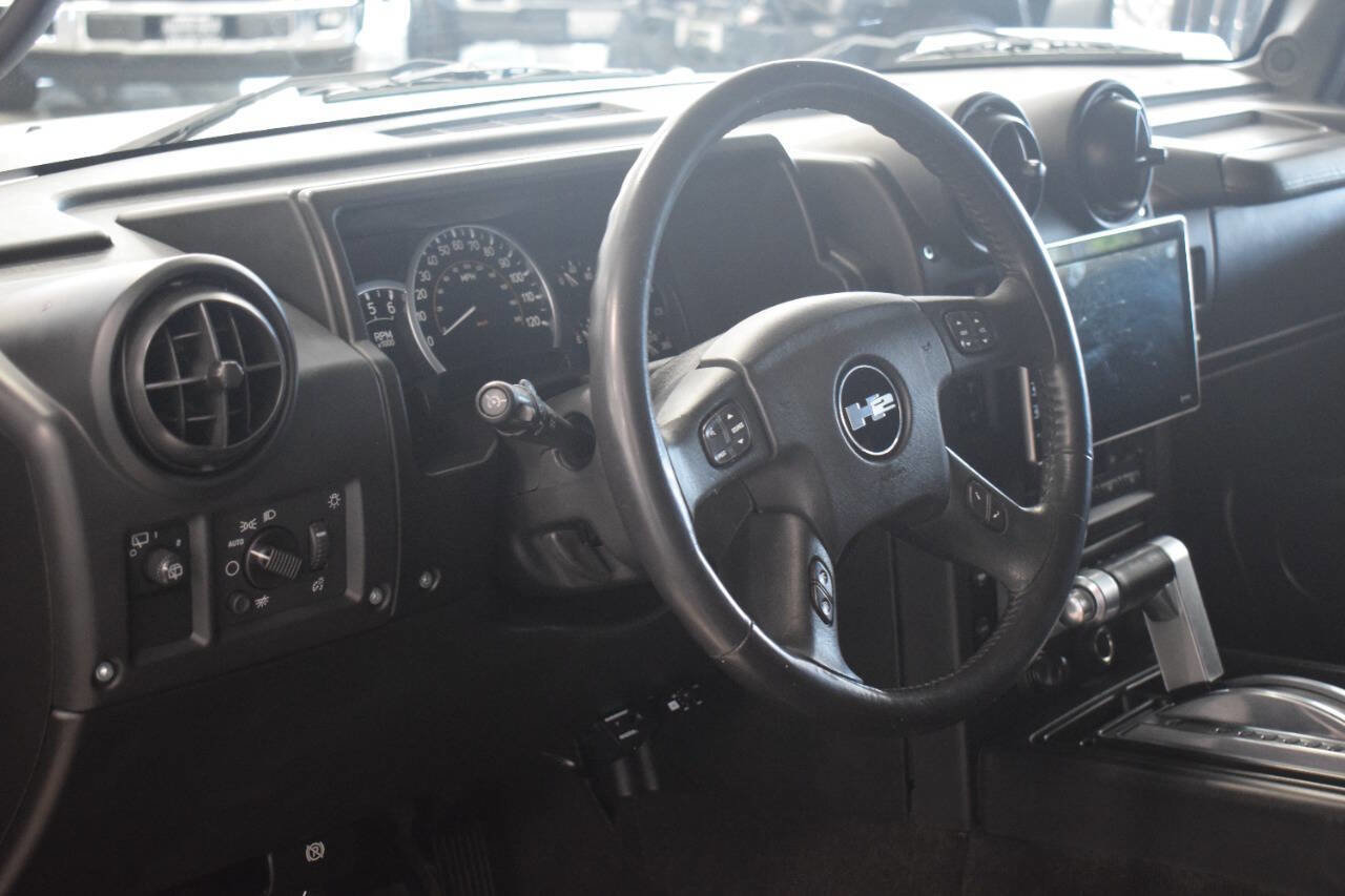 Used 2005 HUMMER H2 w/ Preferred Equipment Group image 43