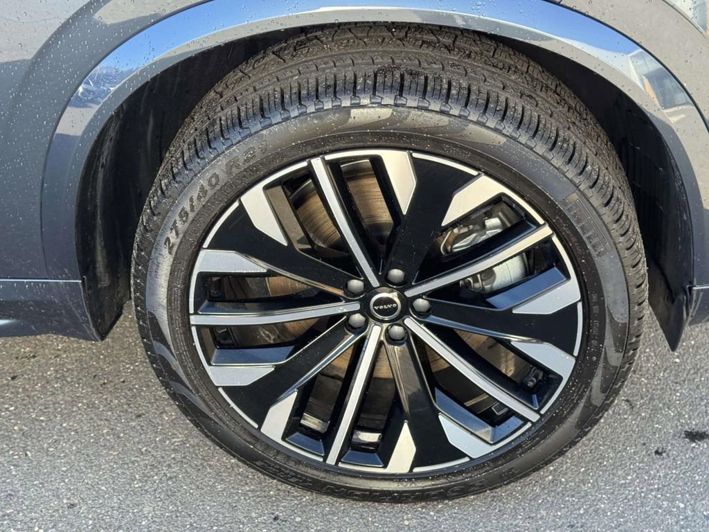 Certified 2026 Volvo XC90 T8 Plus w/ Protection Package Premier image 6