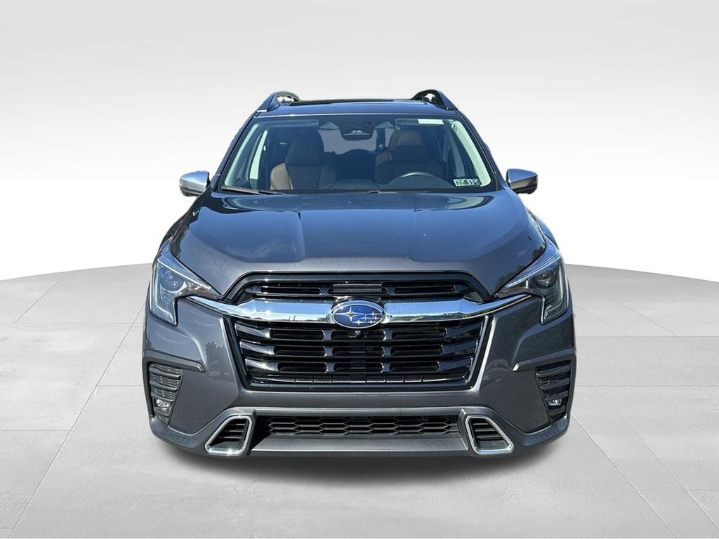 Used 2023 Subaru Ascent Touring AWD/4WD image 2
