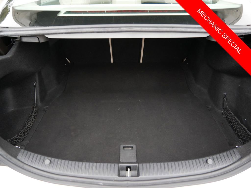 Used 2015 Mercedes-Benz C 300 4MATIC Sedan image 10