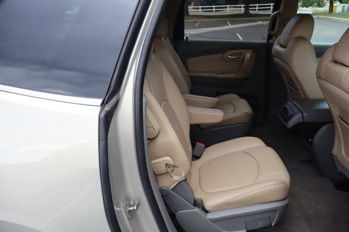 Used 2012 Chevrolet Traverse LT AWD/4WD image 23