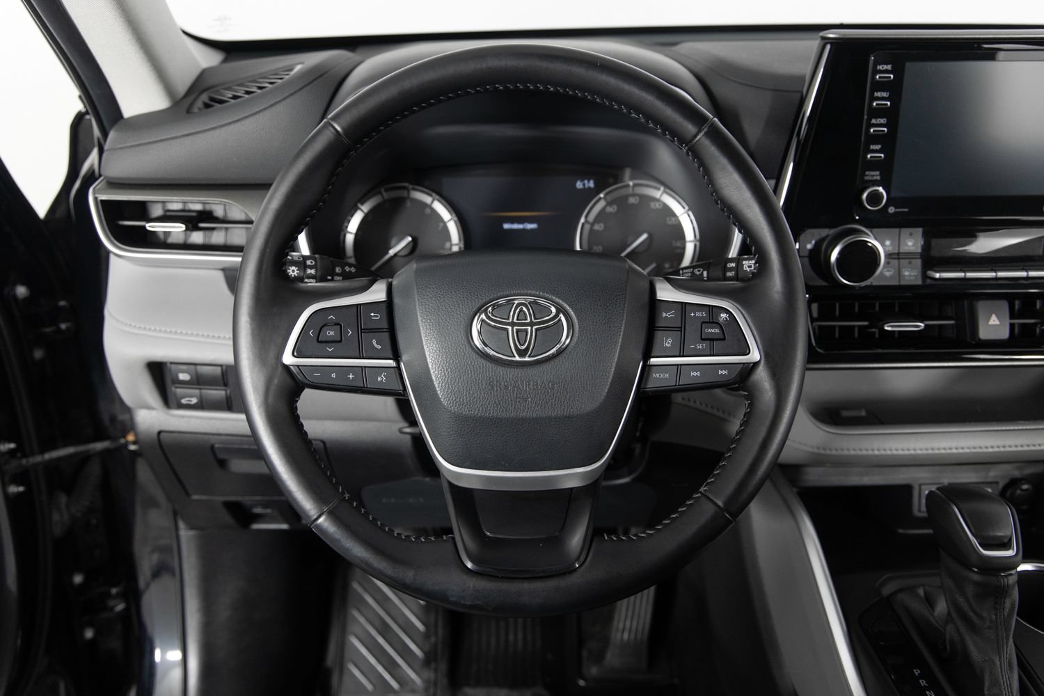 Used 2022 Toyota Highlander XLE AWD/4WD image 31