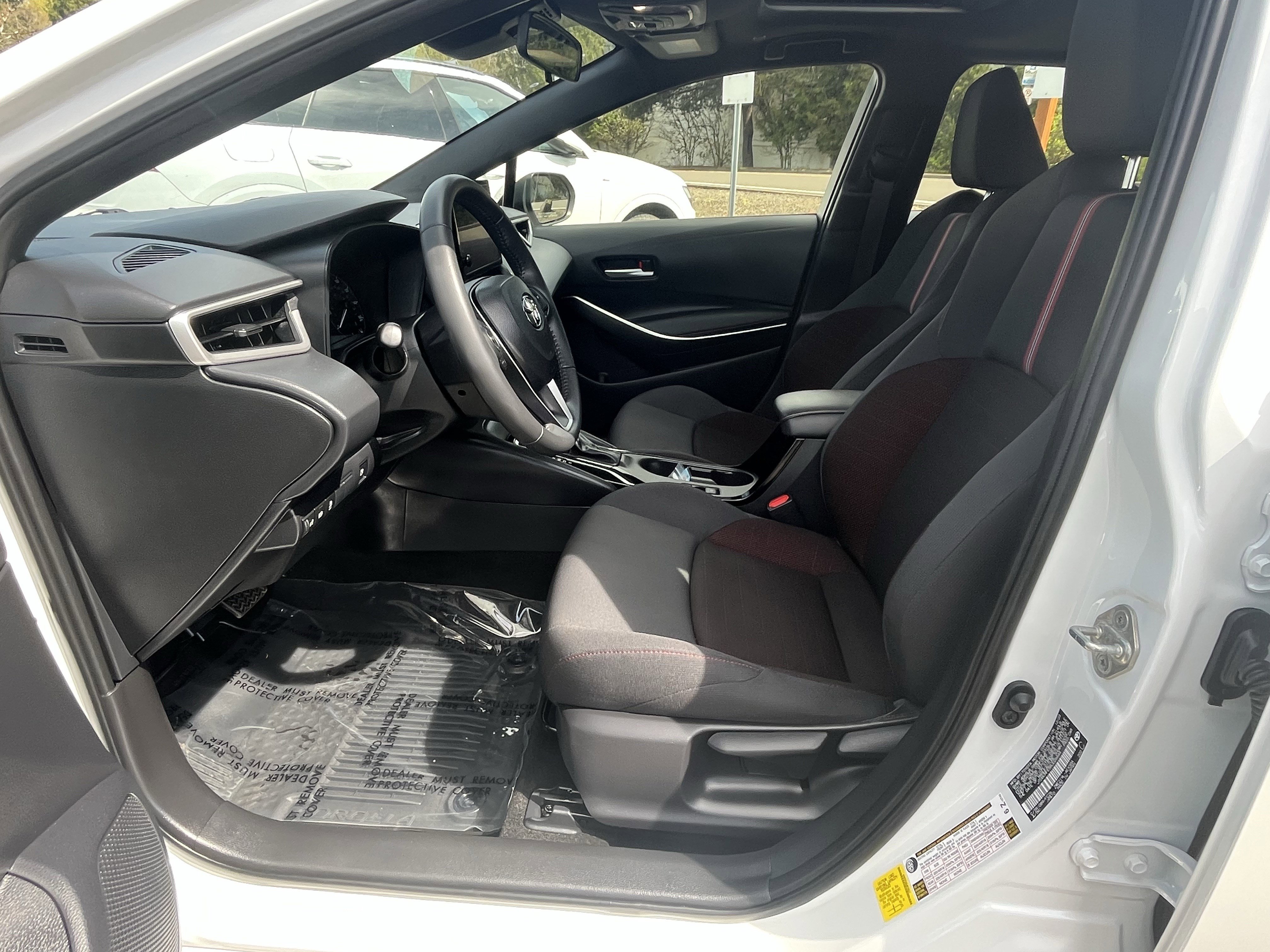 Used 2024 Toyota Corolla SE w/ SE Package FWD image 10