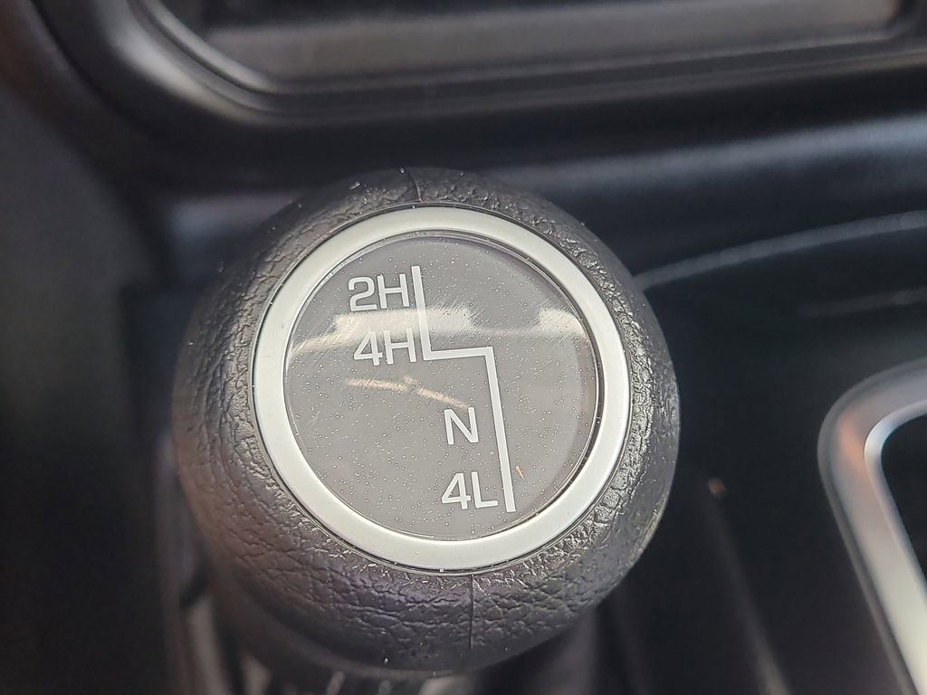 Used 2025 Jeep Wrangler Sport image 19