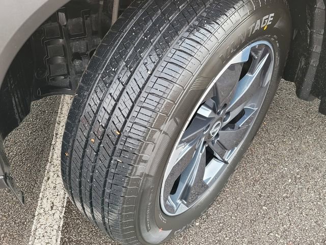 Used 2024 Nissan Rogue SV image 21