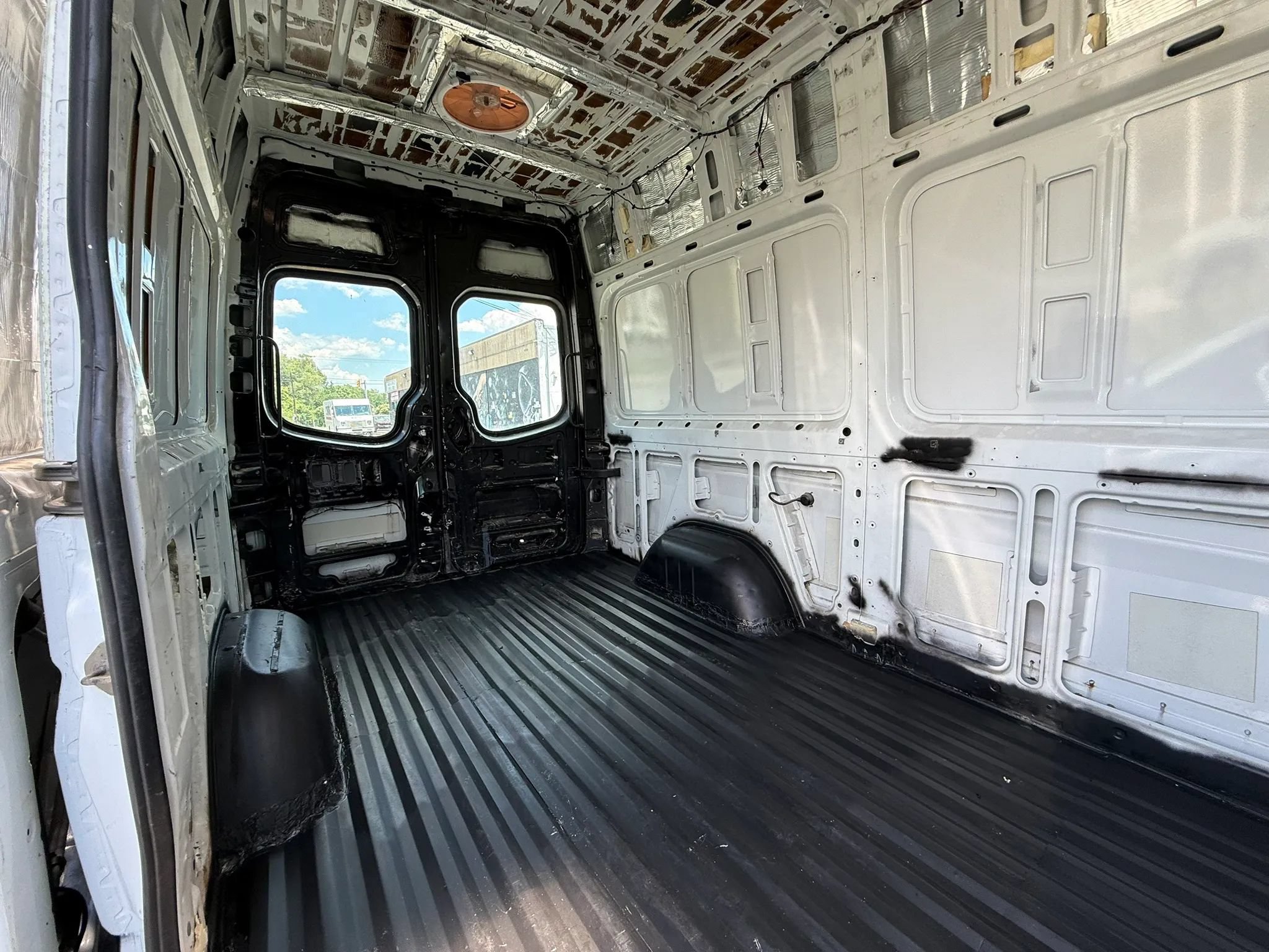 Used 2008 Dodge Sprinter 2500 RWD image 32