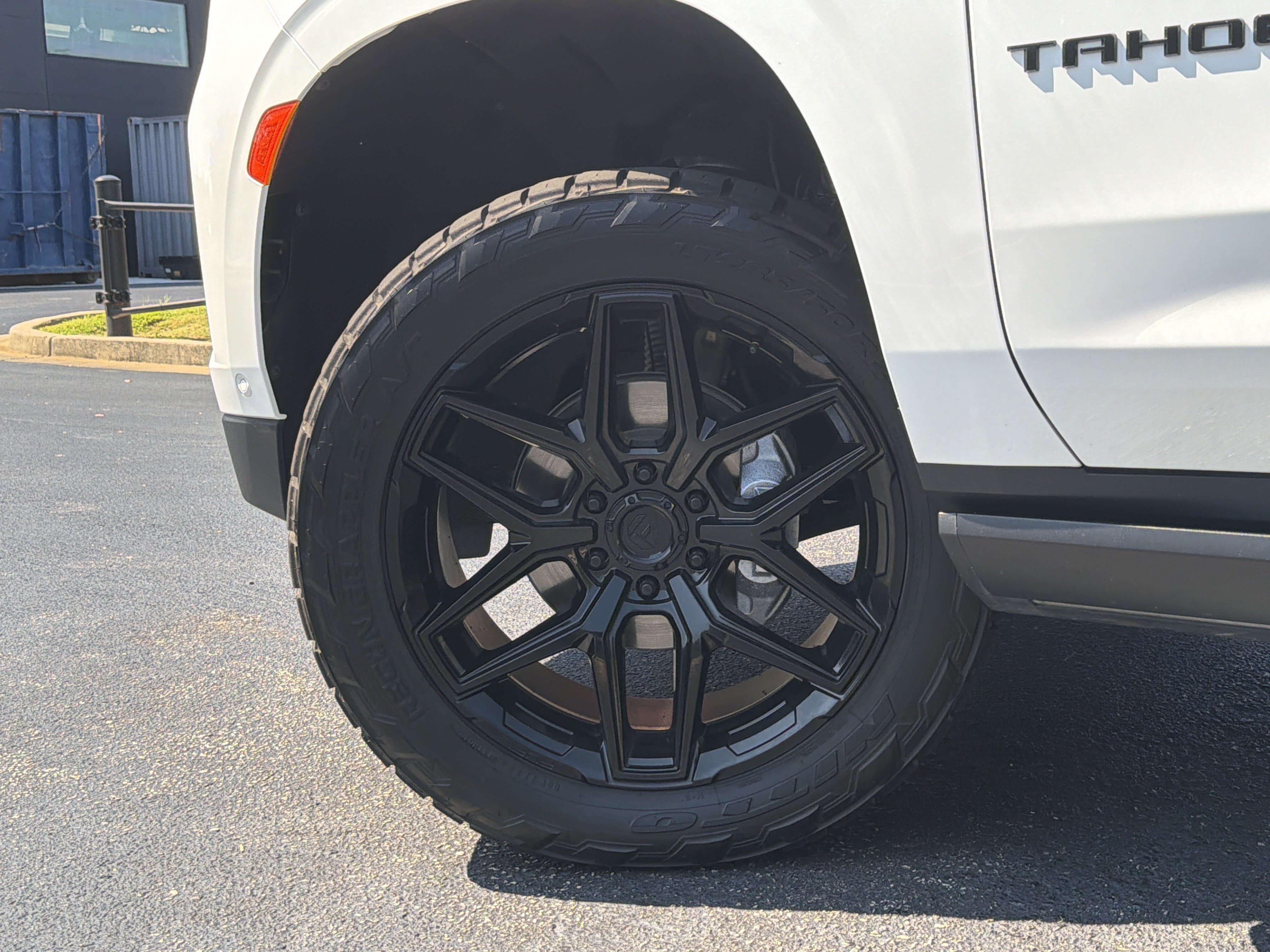 Used 2023 Chevrolet Tahoe High Country w/ Advanced Technology Package AWD/4WD image 16