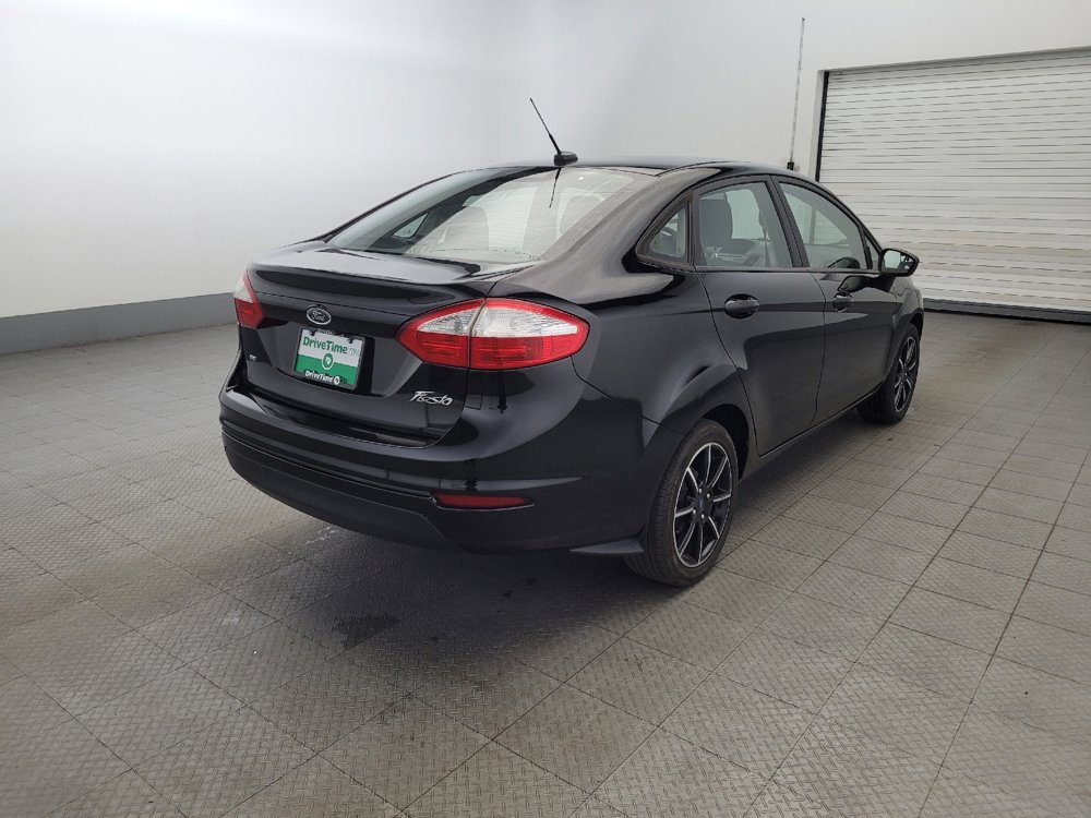 Used 2019 Ford Fiesta SE image 9
