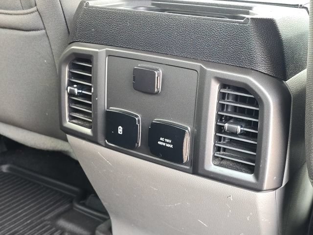 Used 2017 Ford F250 XLT w/ XLT Premium Package RWD image 18