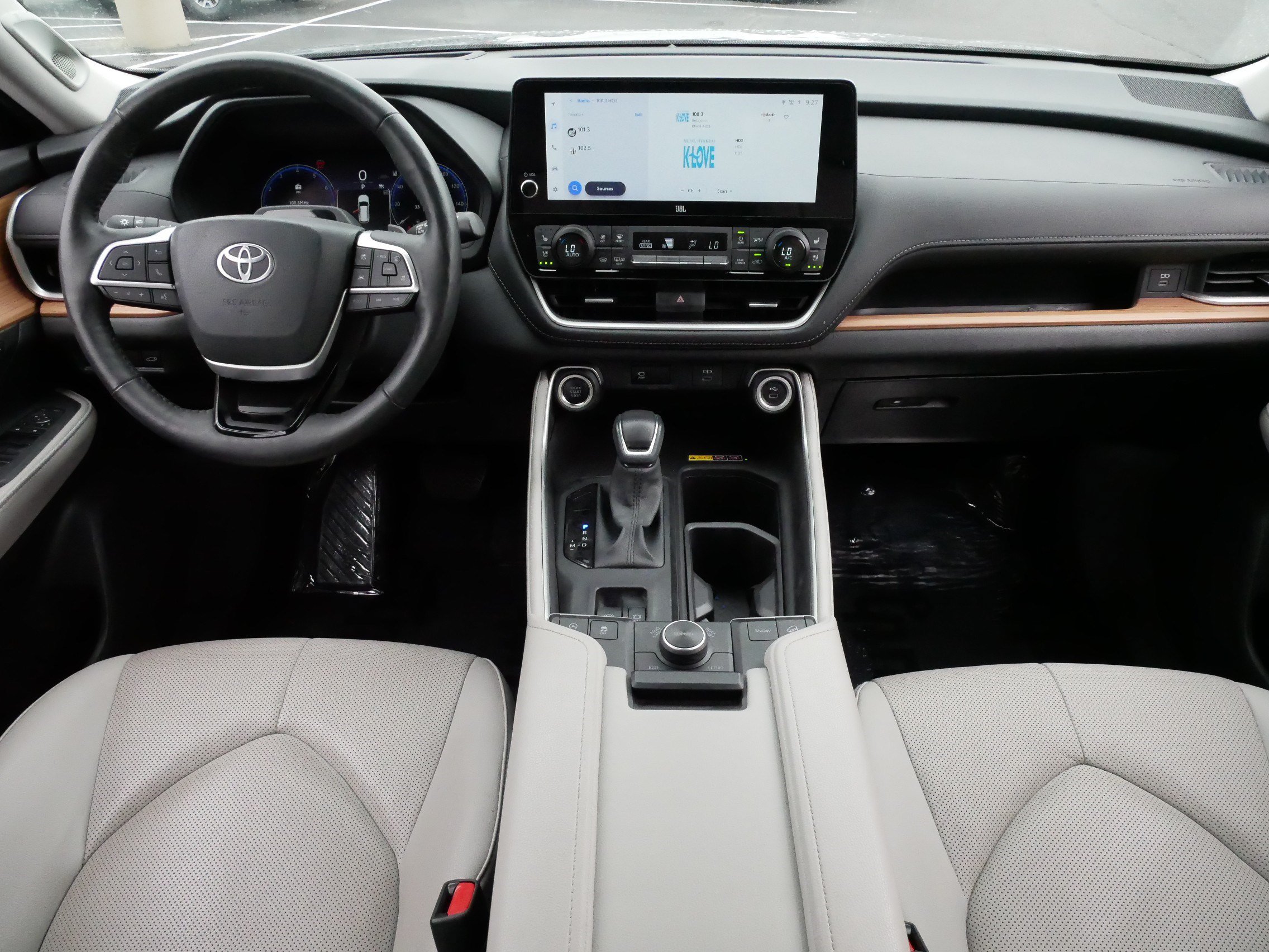 Certified 2025 Toyota Grand Highlander AWD image 10