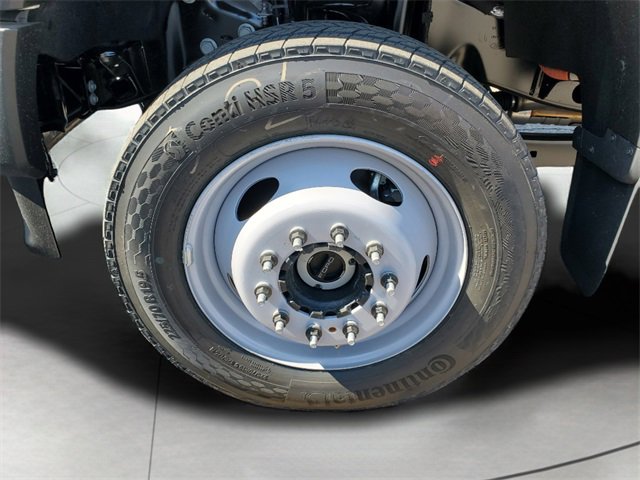 New 2025 Ford F450 XL w/ XL Chrome Package image 9