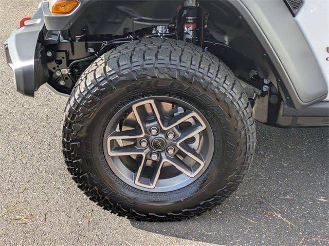 New 2026 Jeep Gladiator Mojave w/ Safety Group AWD/4WD image 22