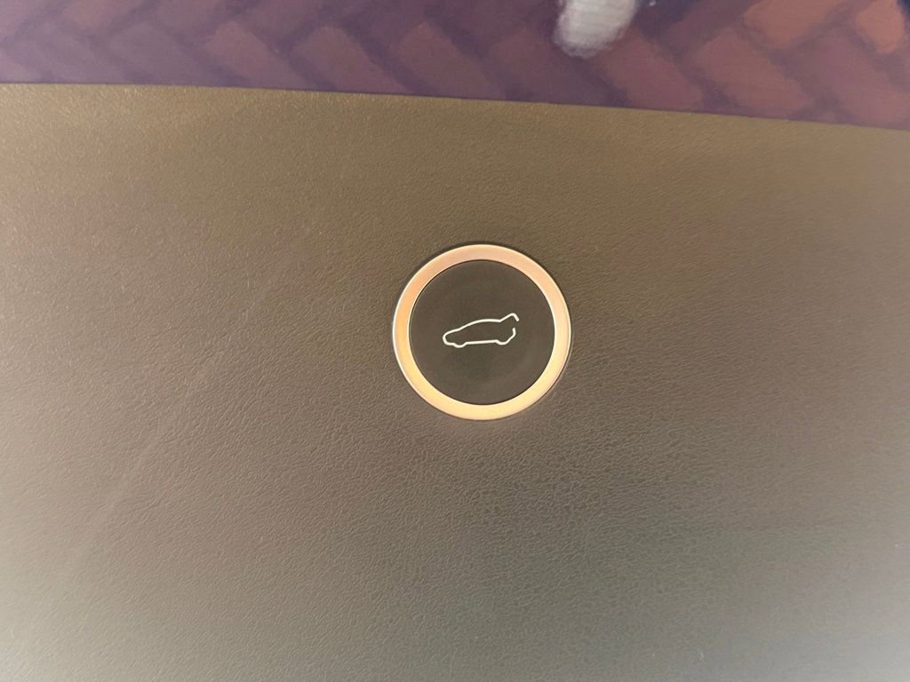 Used 2016 Tesla Model X 90D AWD/4WD image 22