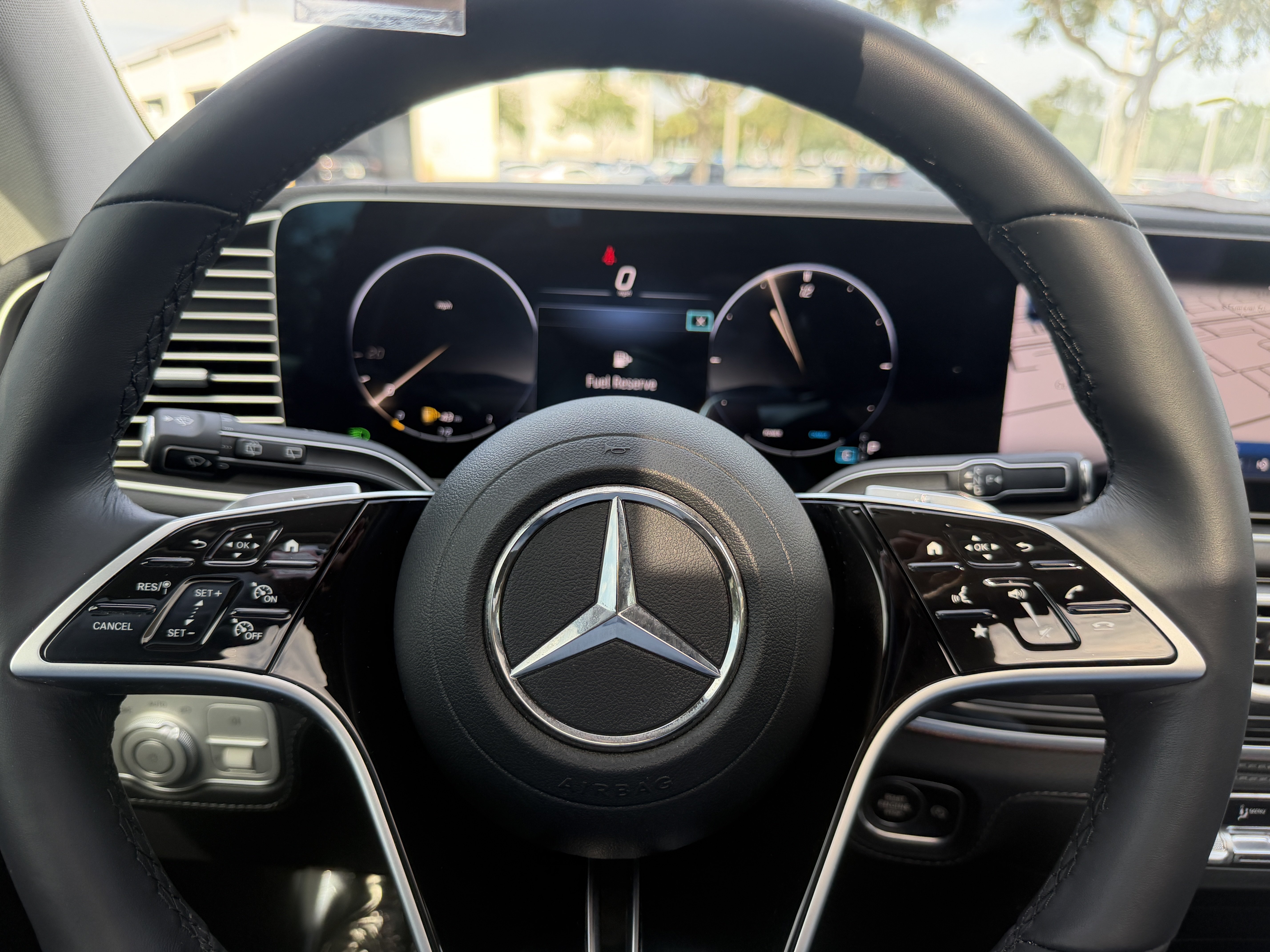 Used 2025 Mercedes-Benz GLE 350 4MATIC image 33