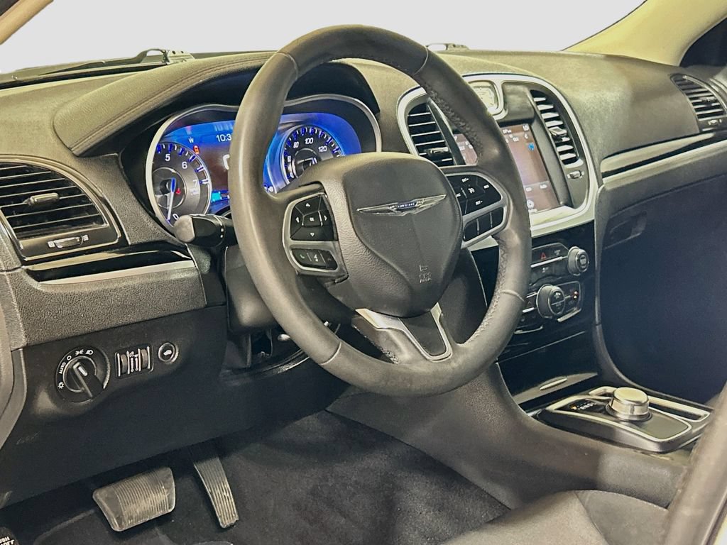 Used 2023 Chrysler 300 Touring w/ Sport Appearance Package RWD image 7