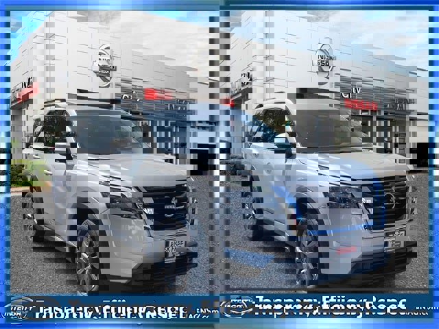 Certified 2024 Nissan Pathfinder SV