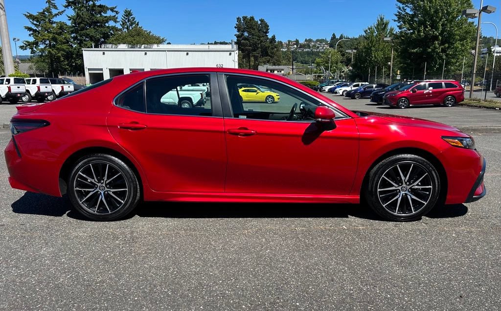 Certified 2024 Toyota Camry SE w/ Cold Weather Package FWD image 4