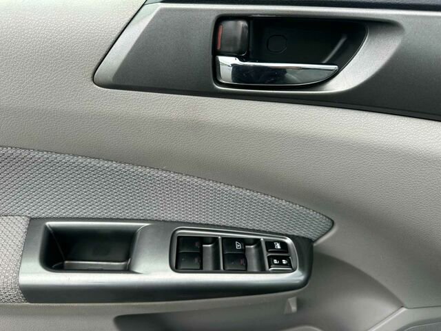 Used 2013 Subaru Forester 2.5X Premium image 11