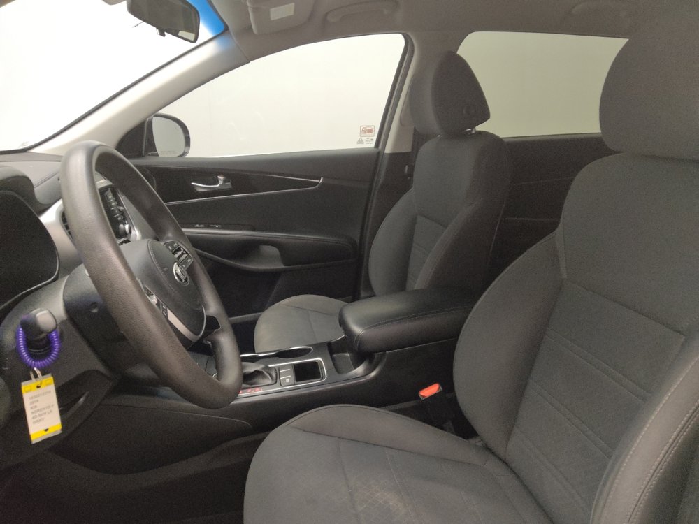 Used 2019 Kia Sorento LX image 17
