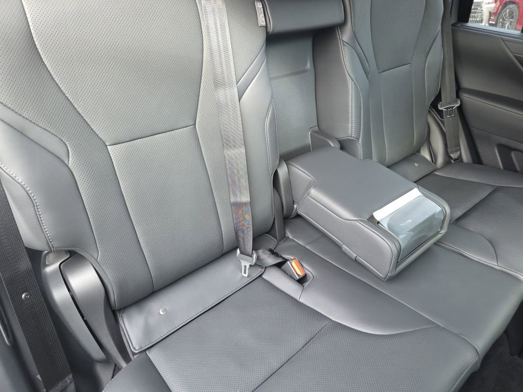 New 2025 Lexus LX 600 4WD w/ Interior Upgrade Package image 11