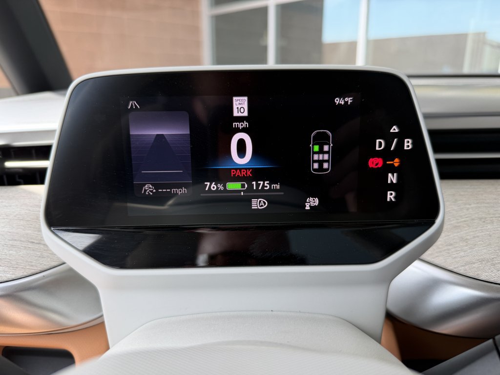 Used 2025 Volkswagen ID. Buzz 1st Edition RWD image 17