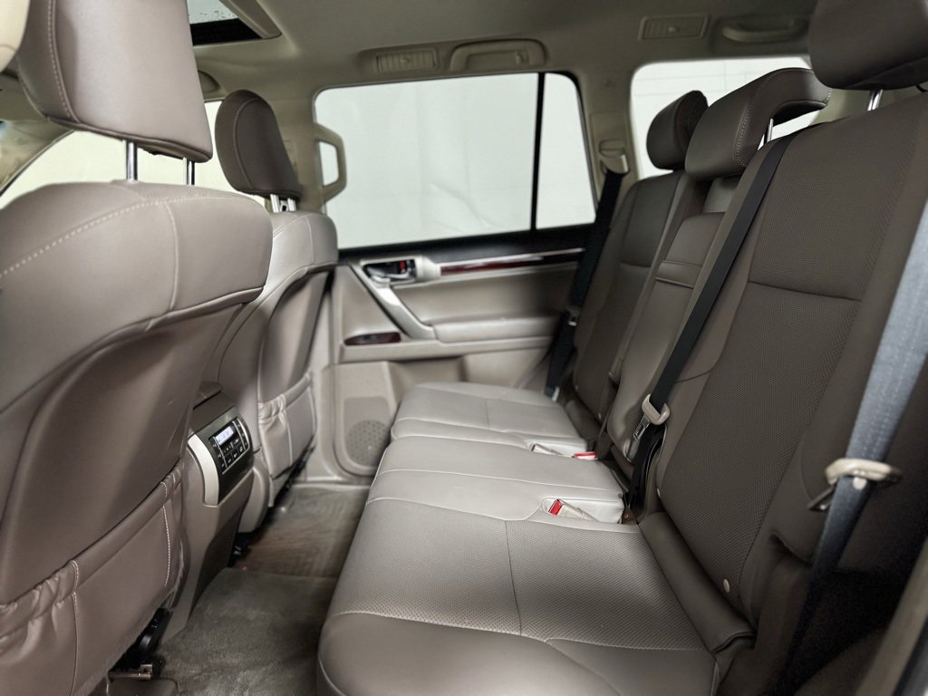 Used 2019 Lexus GX 460 image 21